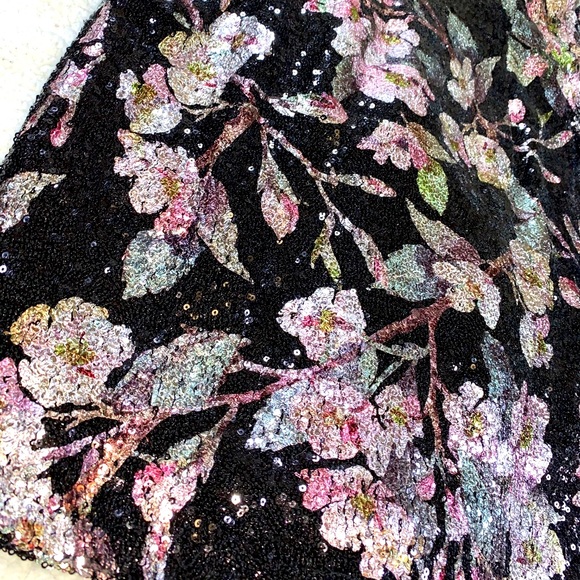 STUNNING DRESS - Picture 3 of 7